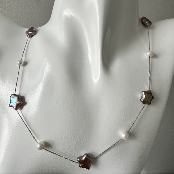 Jewelry - Elegant Star Pearl Bracelet 16 inches